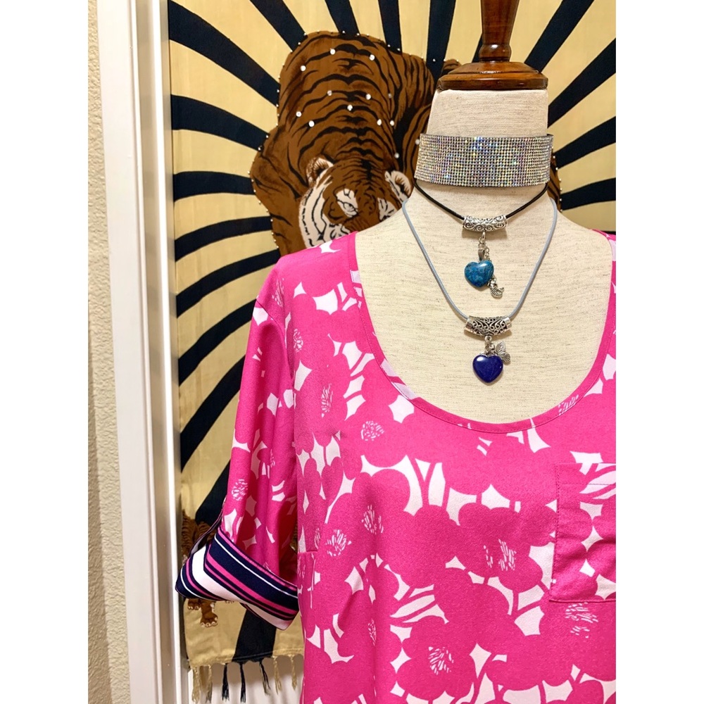 π Stylish modern summer dress - Picture 1 of 8